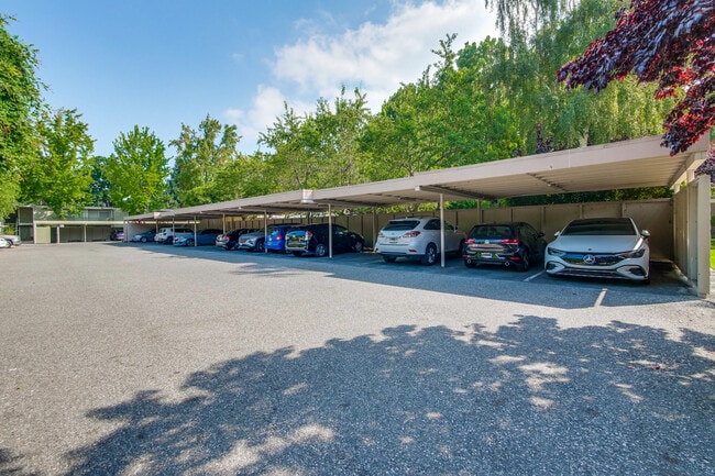 Building Photo - 280 Easy St