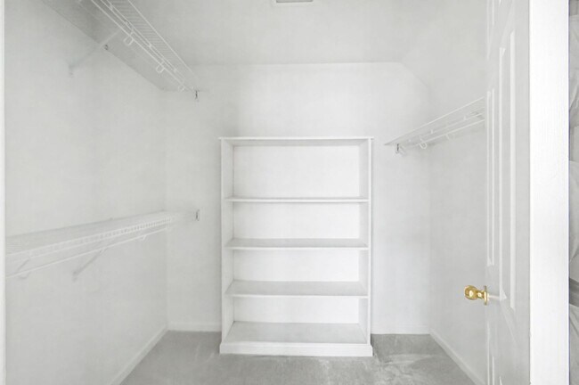 Building Photo - Stunning 3BR/2BA home in the desirable Temple Hills Golf Community!