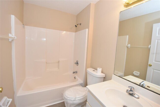 Building Photo - 16 Richland Ln