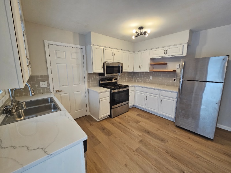 Building Photo - 1121 Debra Ln