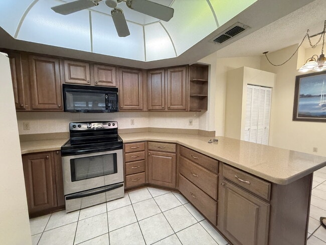 Building Photo - 5027 Panther Dr