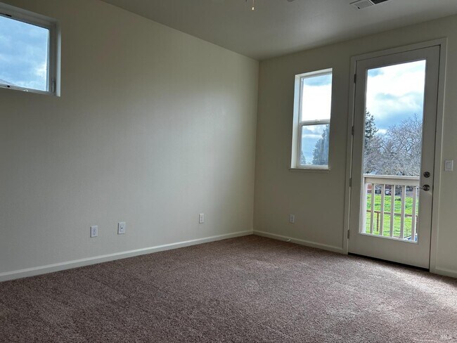 Building Photo - 2042 Ravello Way