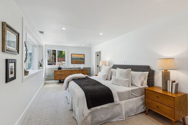 Building Photo - Corona Heights: Newly Renovated Victorian Home with EV Charging and Gorgeous Yard