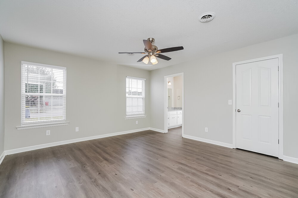 Building Photo - 2301 Weber Ct