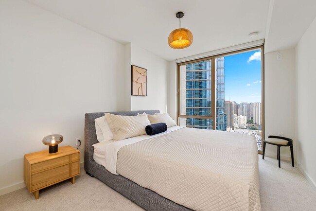 Building Photo - Sky Ala Moana (West) #3305 - Fully Furnished 1 BR/1 BA/1 Parking