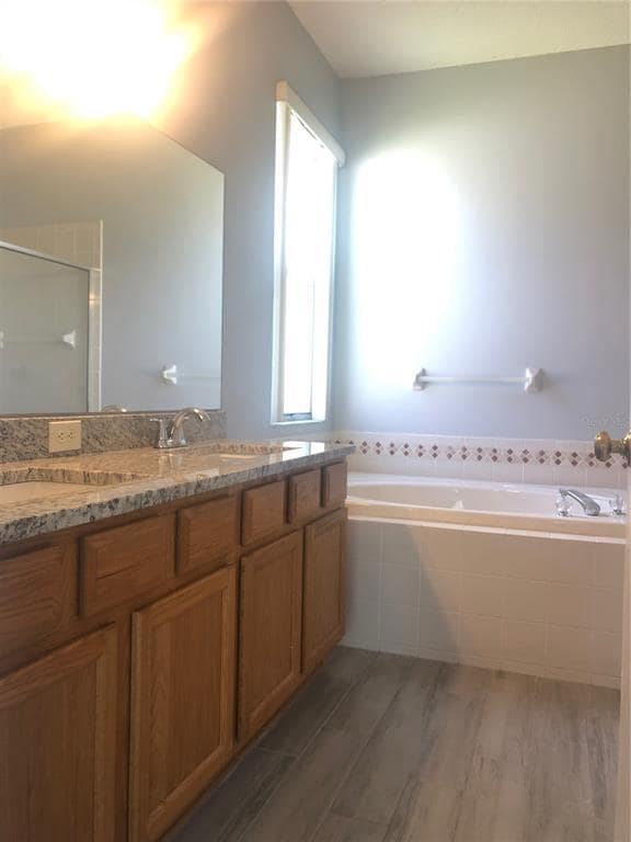 Building Photo - 10303 Beneva Dr