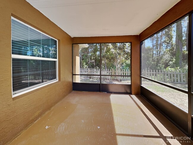 Building Photo - 24 Pineland Ln