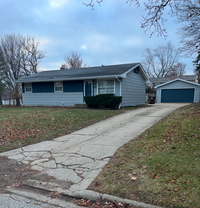 Building Photo - Home for rent in Rockford IL $2,395.00