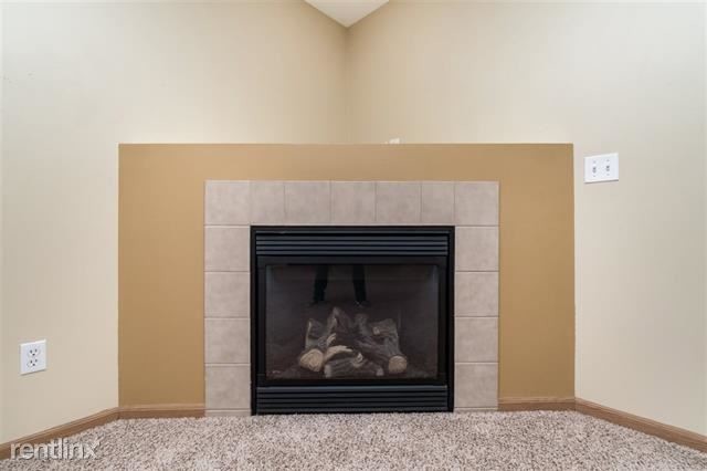 Building Photo - 2 br, 1 bath  - 4600 Grand Ave Unit 9