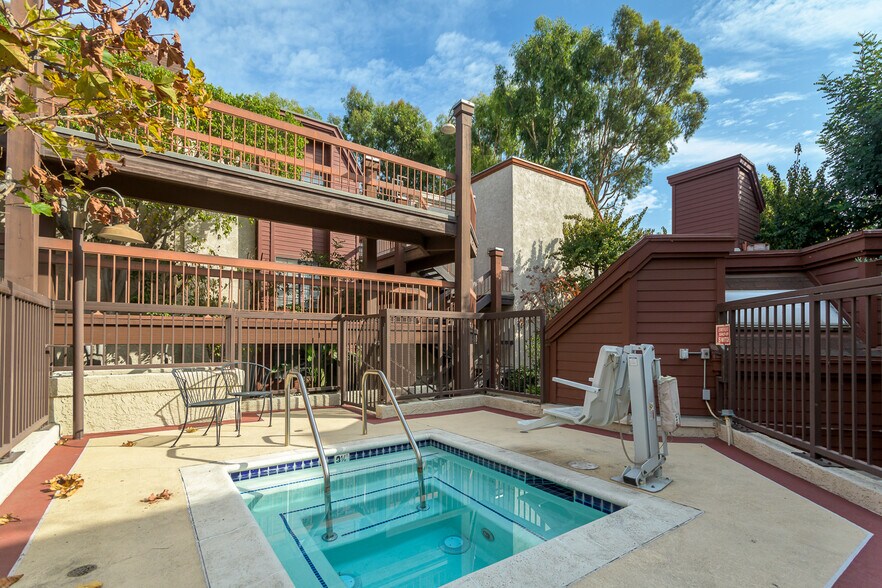 Building Photo - 231 Bethany Rd