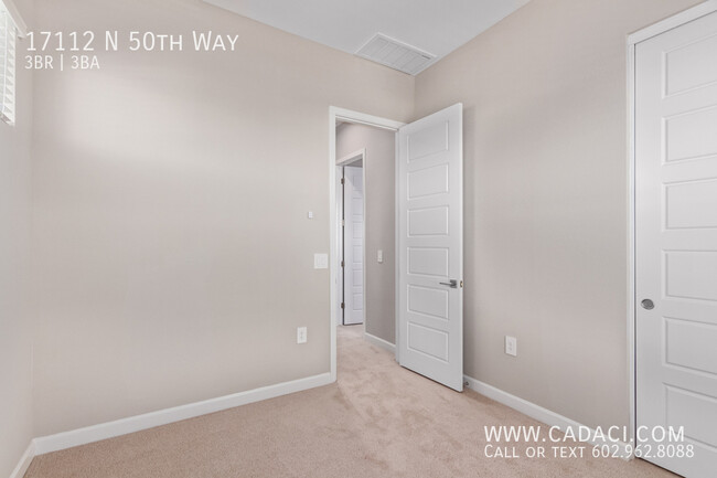 Building Photo - 17112 N 50th Way