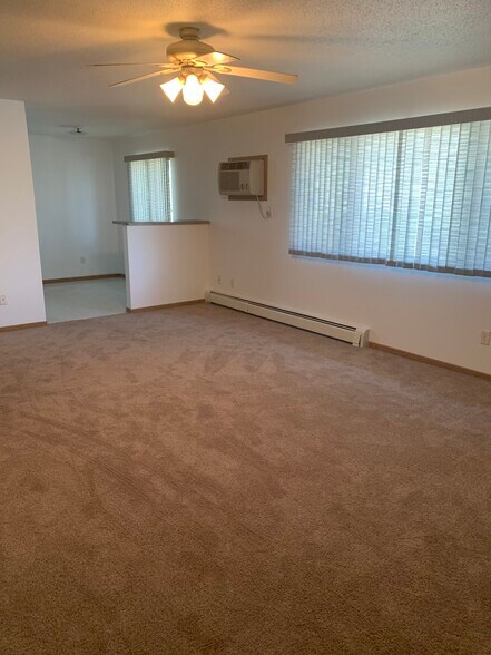 Primary Photo - 410 6th Ave