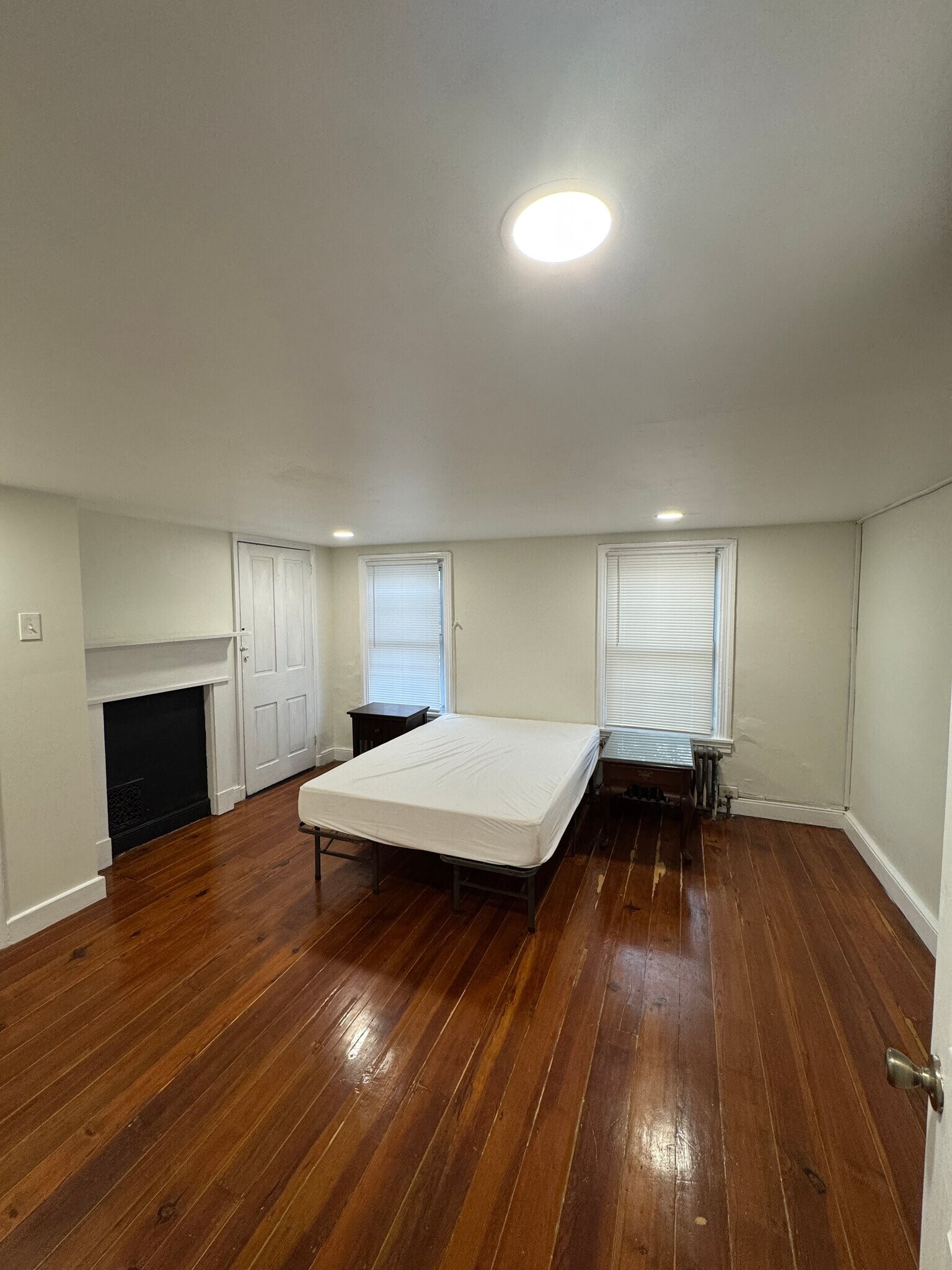 Building Photo - 2422 Brown St