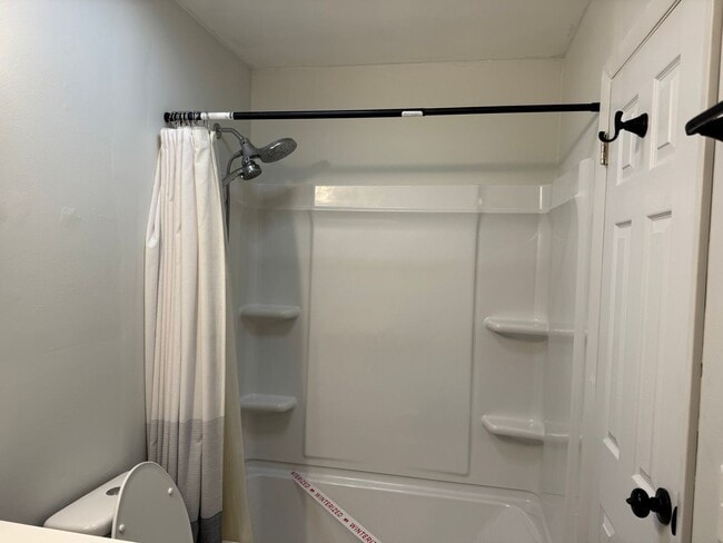 Building Photo - 3977 Sparkhill Dr