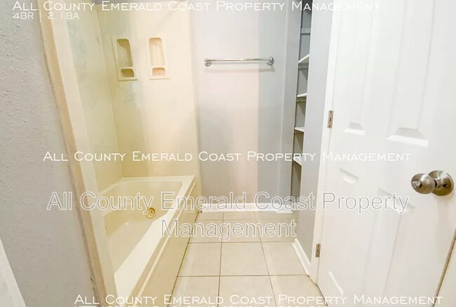 Building Photo - 521 Marlowe Dr
