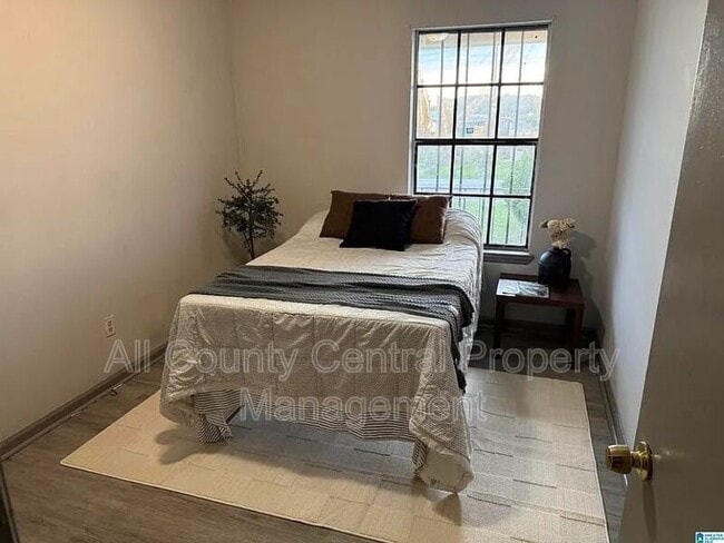 Building Photo - 1527 14th St SW