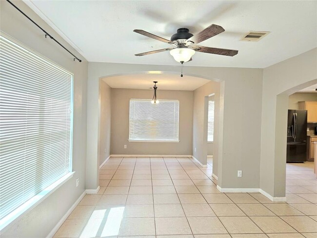 Building Photo - 18930 Larkspur Hills Dr