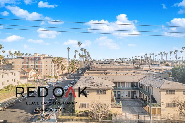 Building Photo - 2749 San Marino St