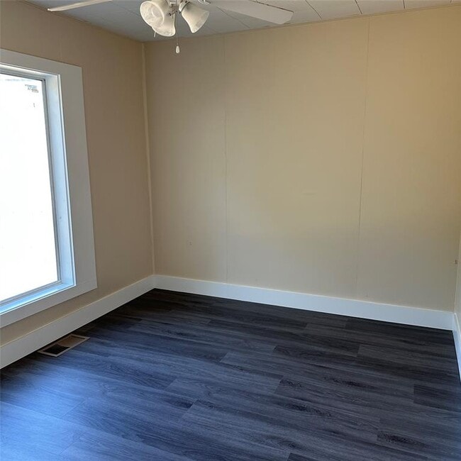 Building Photo - 1321 Harris Hill Rd