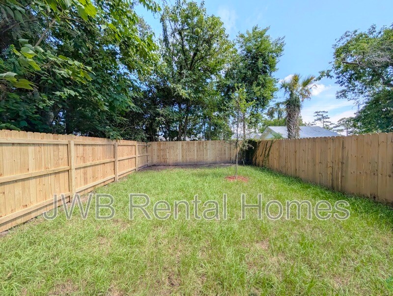 Building Photo - 8205 Galveston Ave