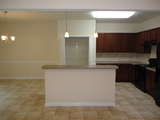 Building Photo - 118 Still Water Cir