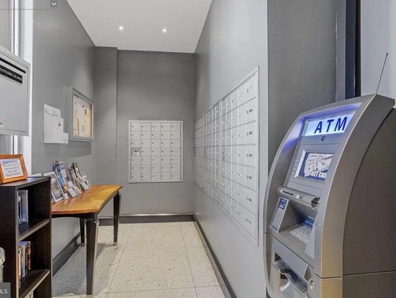 Building Photo - 201 N 8th St