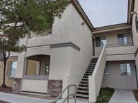 Building Photo - 1709 King James St