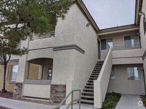 Building Photo - 1709 King James St