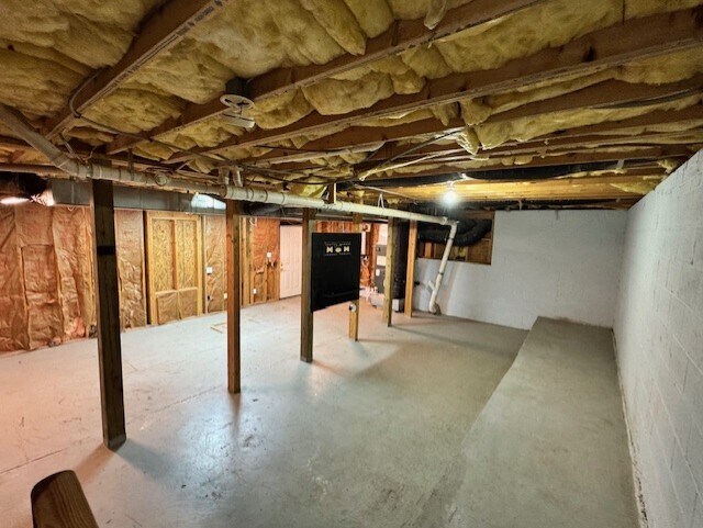 Building Photo - 302 Rushingwater Dr