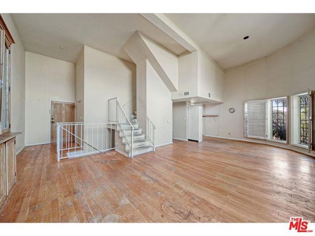 Building Photo - 12130 W Ohio Ave
