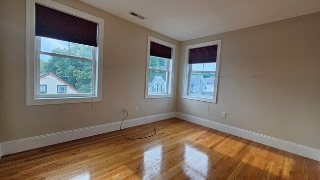 Building Photo - 43 Hammond St