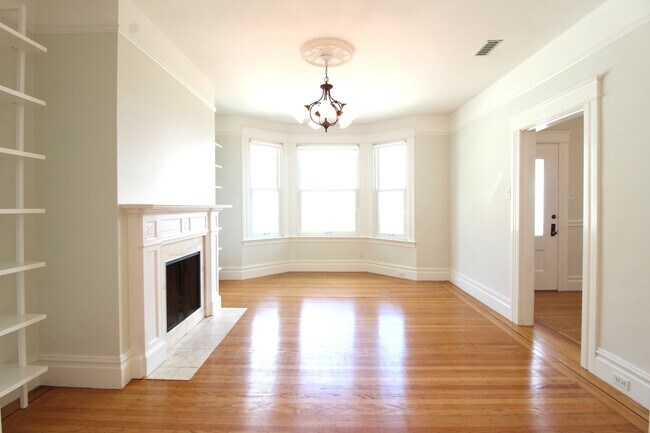 Building Photo - Noe Valley: Renovated Top Floor 2-Story Ap...