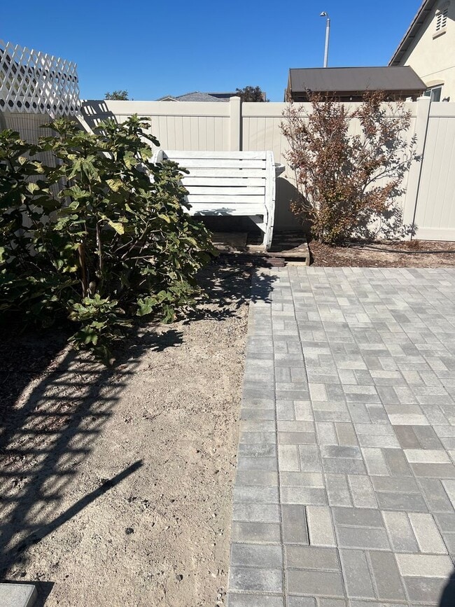 Building Photo - *Move In Special - $200 Off First Months Rent! 3 Bedroom Plus Bonus Room Single Family Home For R...