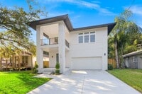 Building Photo - Charming Tampa Rental - Perfectly Located ...