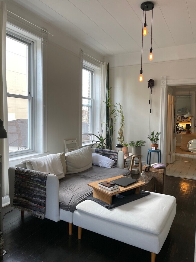 Building Photo - 1222 N Campbell Ave