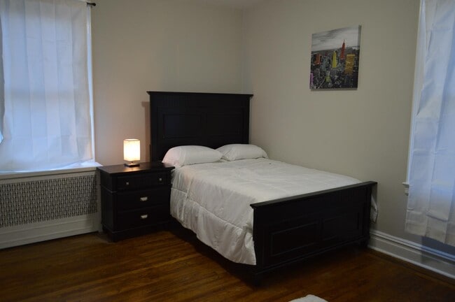 Building Photo - 286 Fulton Ave