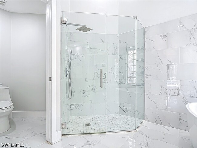 Building Photo - 351 Pindo Palm Dr