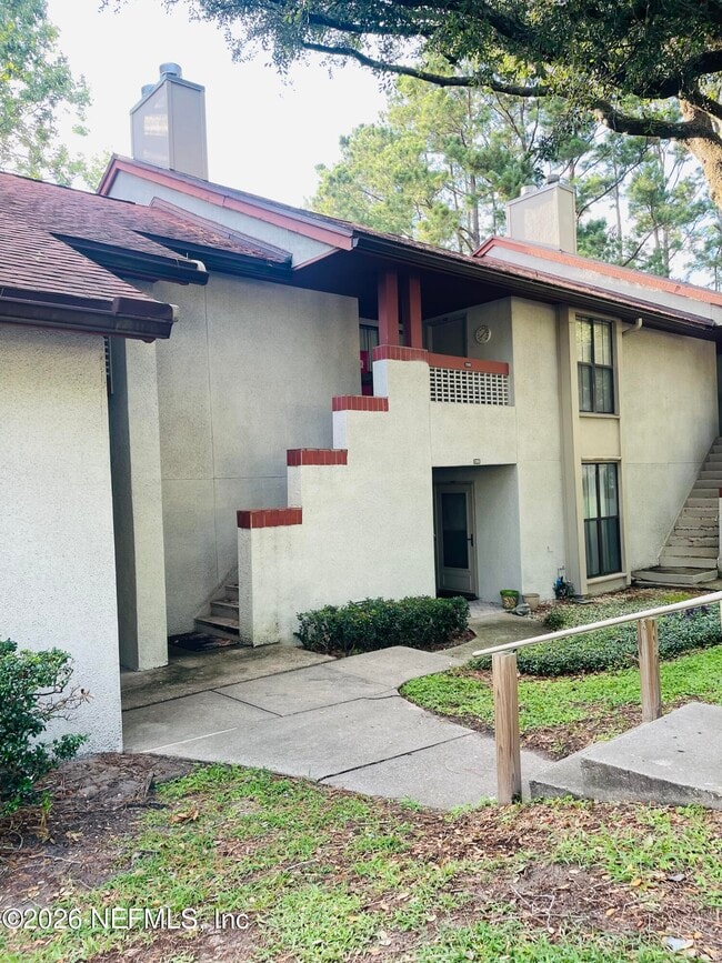 Building Photo - 2202 Wood Hill Pl