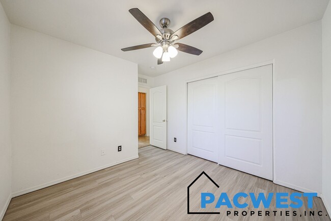 Building Photo - Desirable Coldwater Springs Neighborhood!