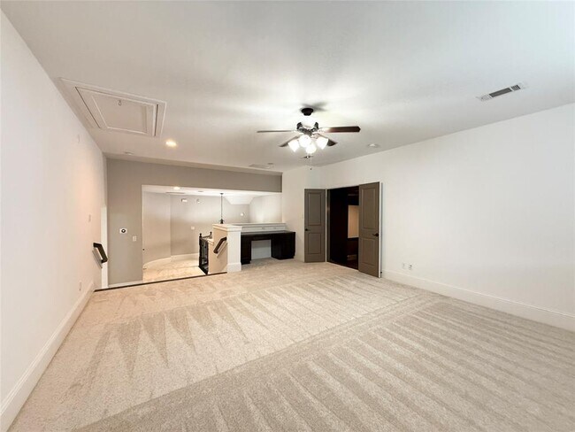 Building Photo - 5711 Stern Springs Ln