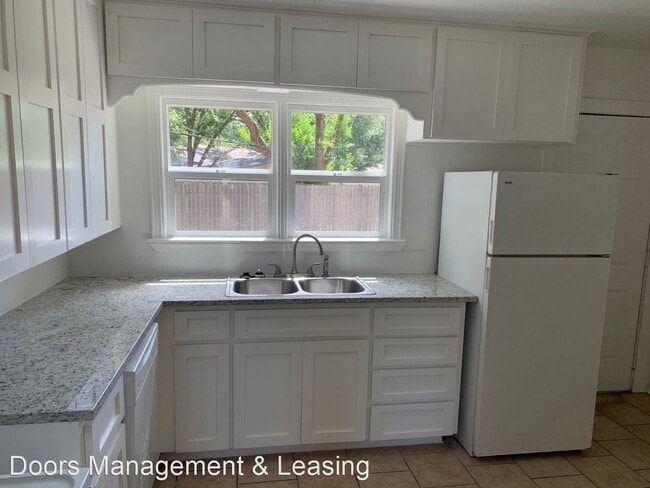 Building Photo - 3 br, 2 bath House - 2913 Canton Avenue