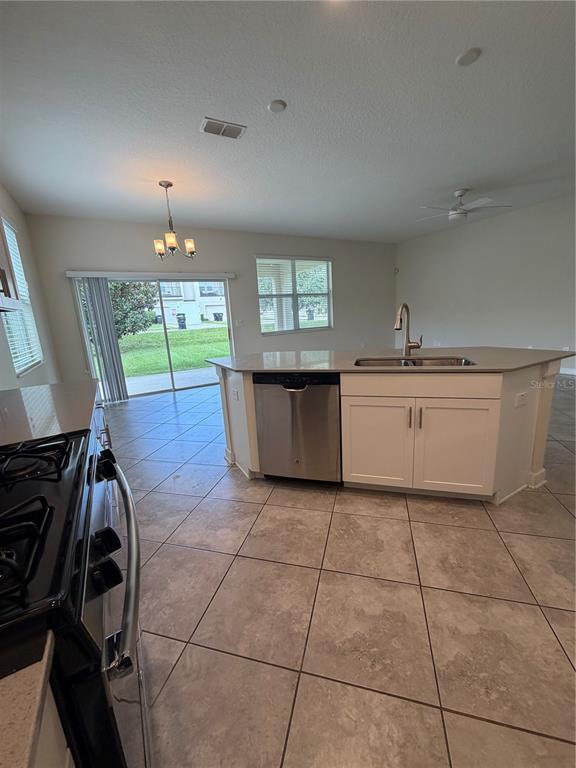 Building Photo - 15055 Driftwater Dr