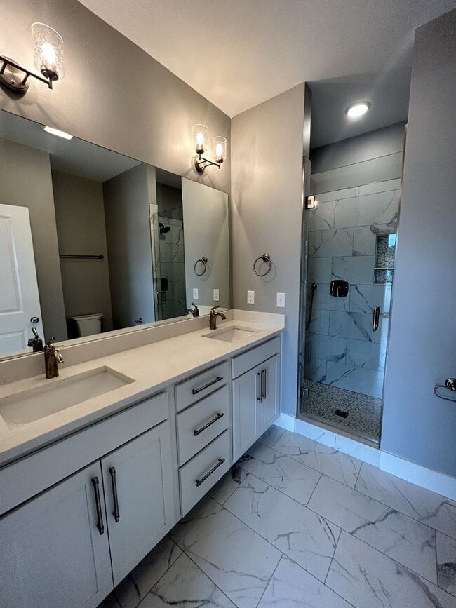 Building Photo - *MOVE IN SPECIAL 1/2 security deposit and waiving $175 Admin Fee!* New Build 3 Beds | 3.5 Baths |...