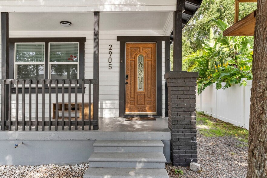 Building Photo - 2218 E 20th Ave