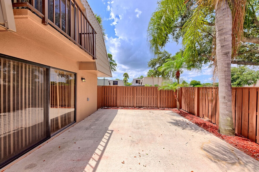 Building Photo - 5731 57th Way