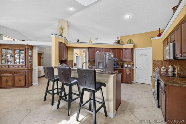 Building Photo - 3077 SE Galt Cir