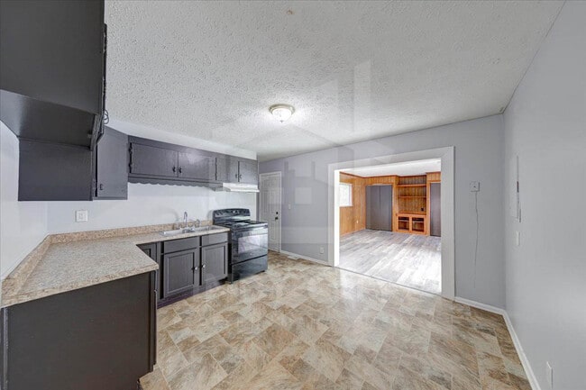 Building Photo - 4007 Downes Dr