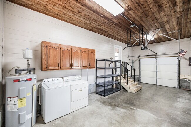 Building Photo - 336 Allen Dr