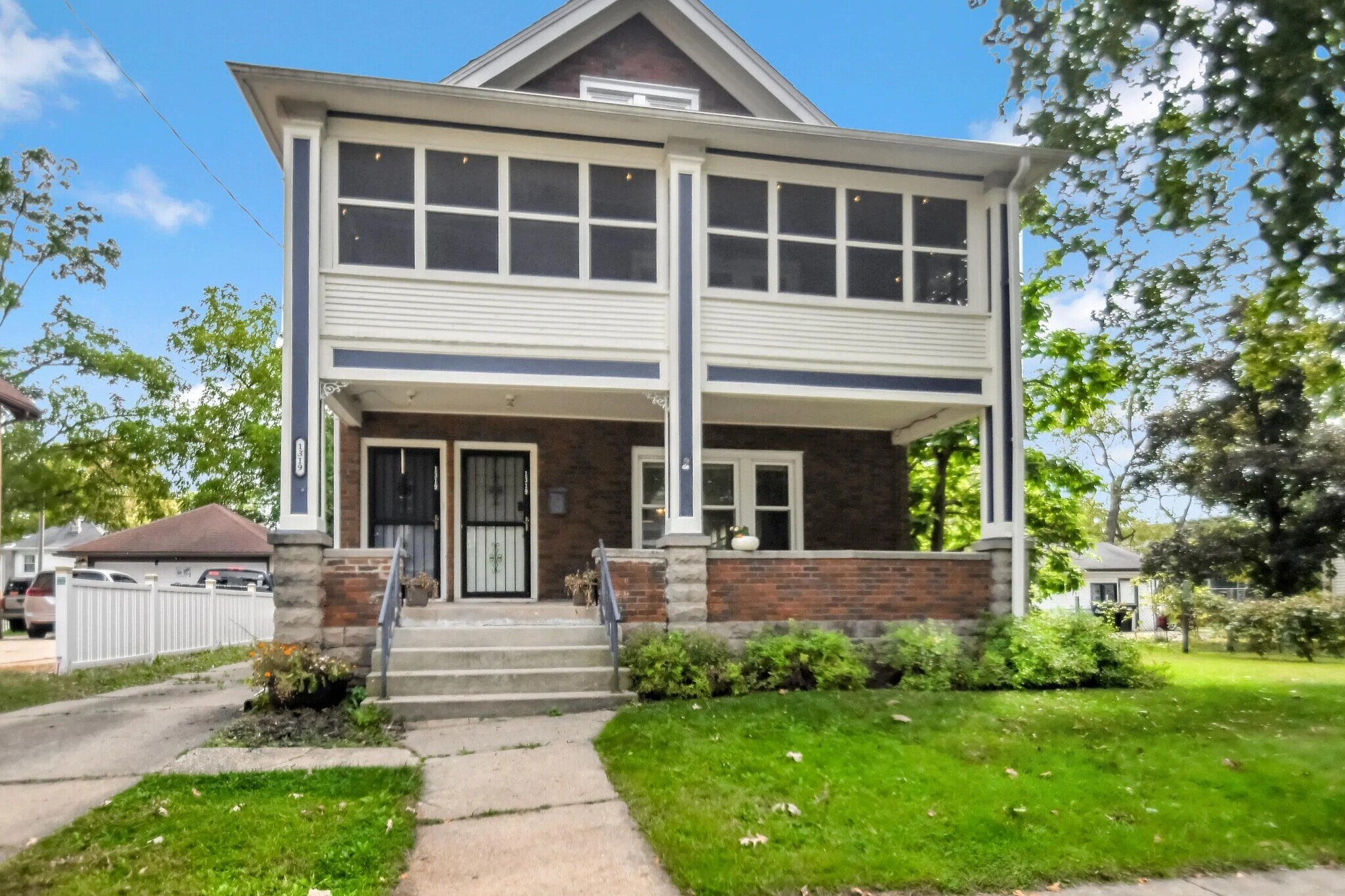 Building Photo - 1319 Prairie Ave