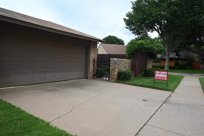 Building Photo - 2814 Mill Valley Dr